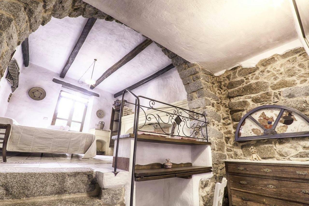 Casa Masini Bed & Breakfast Fonni Eksteriør bilde