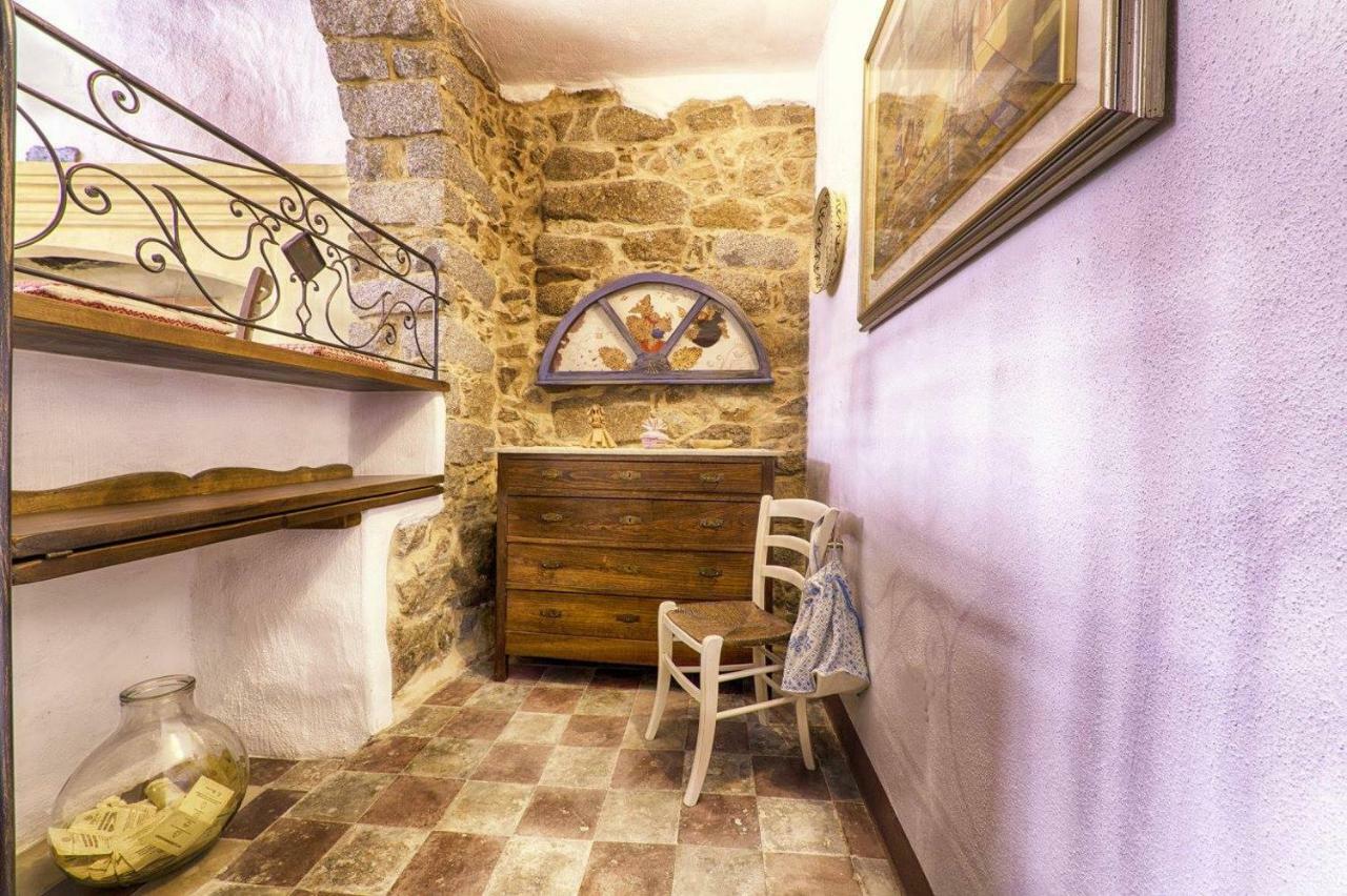 Casa Masini Bed & Breakfast Fonni Eksteriør bilde